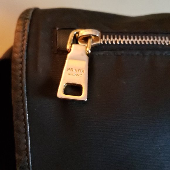 PRADA Black Nylon and Leather Crossbody Shoulder Bag Purse/ Good Condition - Picture 8 of 15